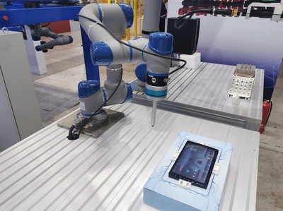 新松智能機器人亮相天津工博會 智能機器人研發的新里程碑